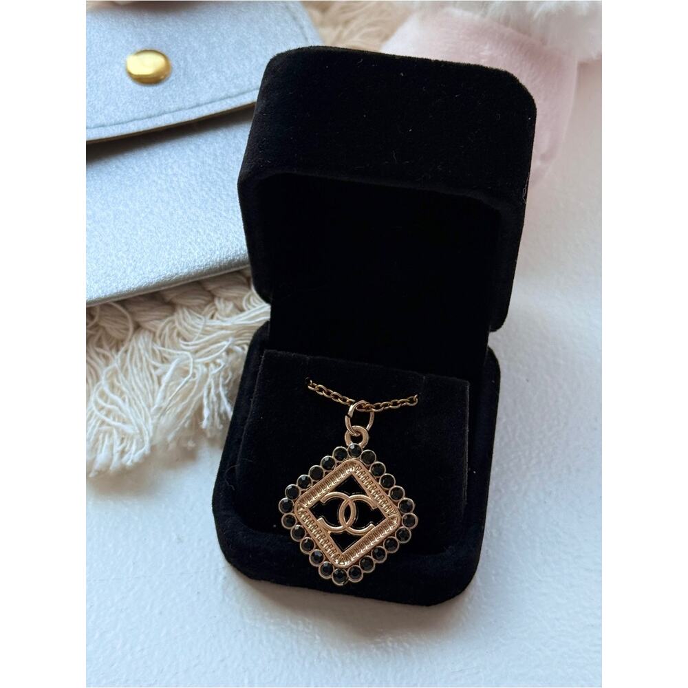 🎁BOGO Sale! Vintage ONLY 1!CHANEL 💎 Upcycled Necklace